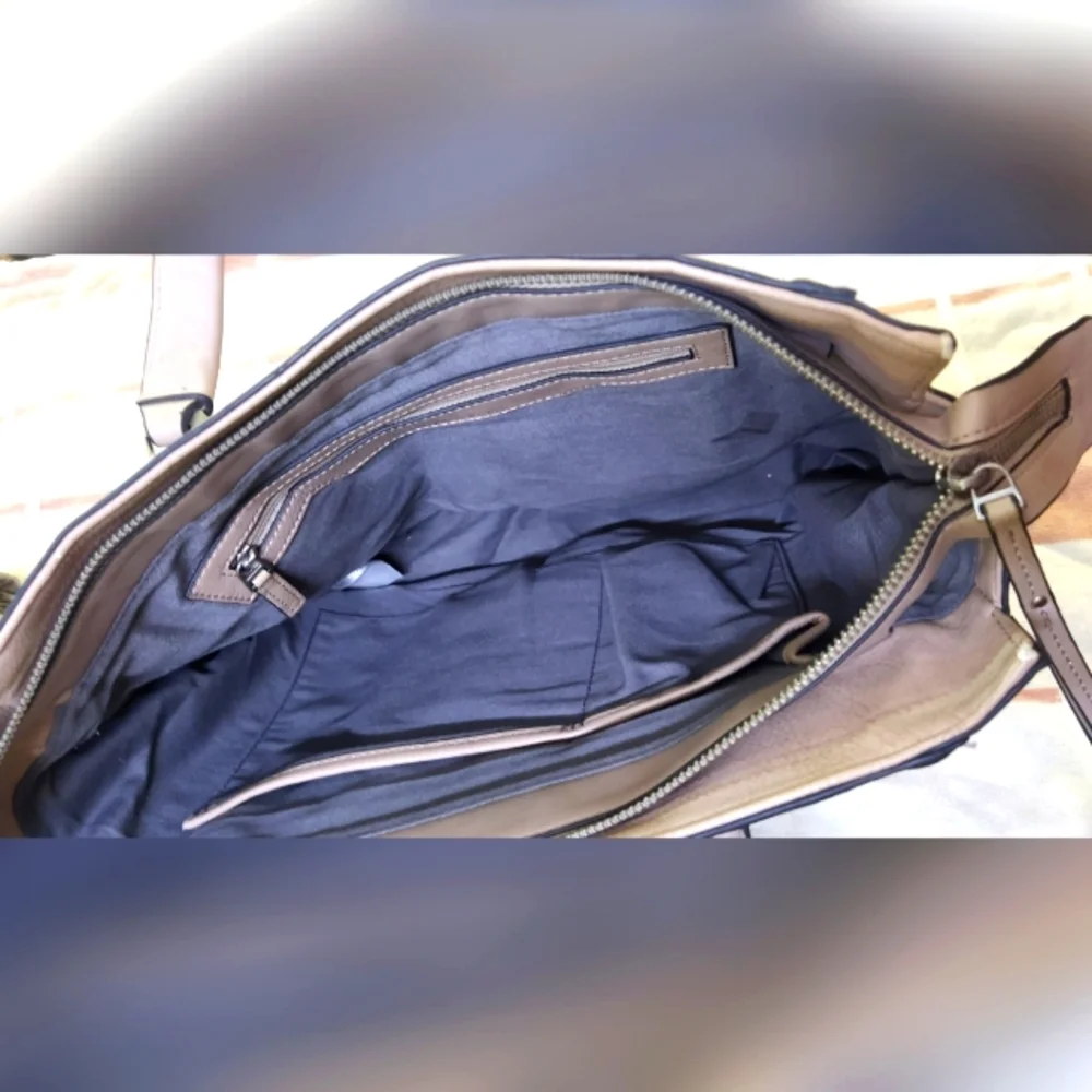 Authentic Calvin Klein bag - FIXED PRICE - Picture 14 of 16